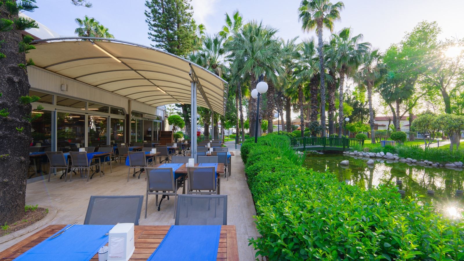 restaurants-madera-main-restaurant