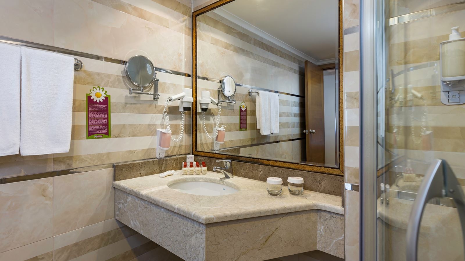 rooms-junior-family-room