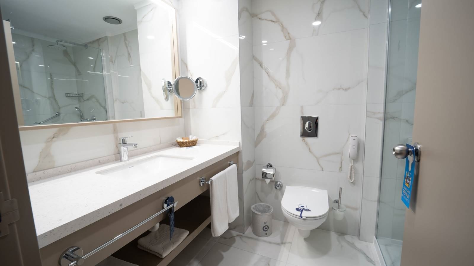 rooms-family-suite-2-bedrooms-adult-only-from-13-years