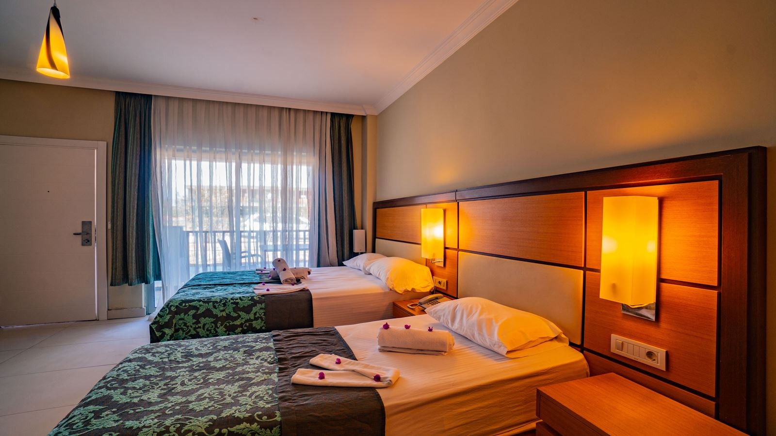 rooms-standard-large-room