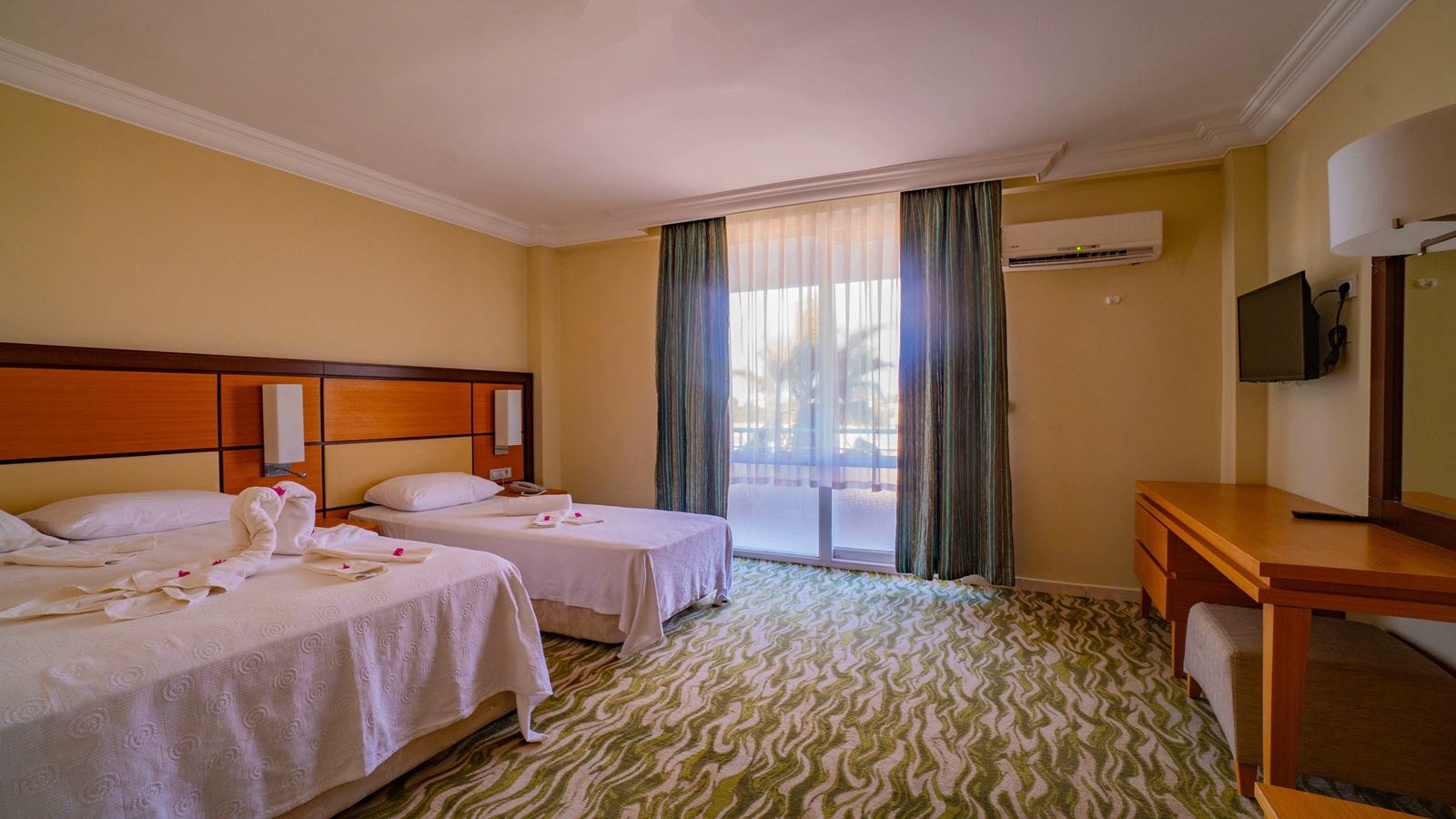 rooms-standard-large-room