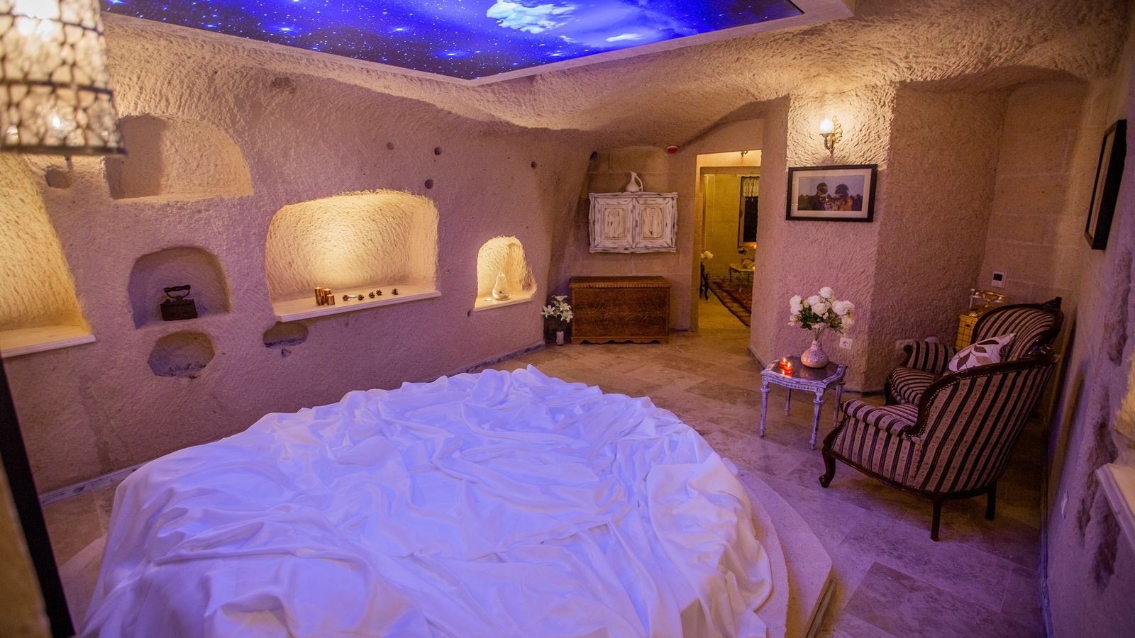 rooms-king-royal-suit