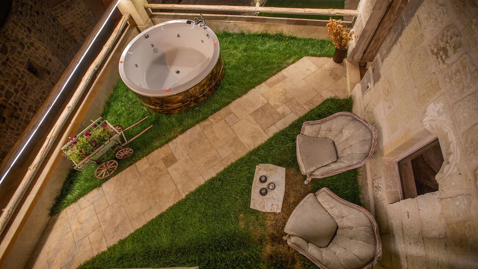 rooms-terasli-jakuzi-suit