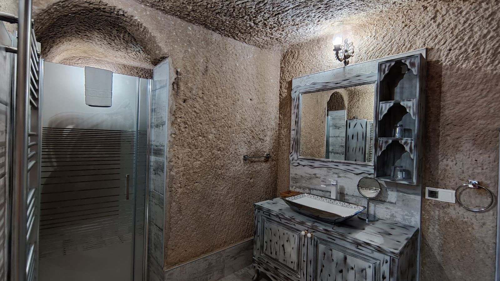 rooms-kaya-magara-suit