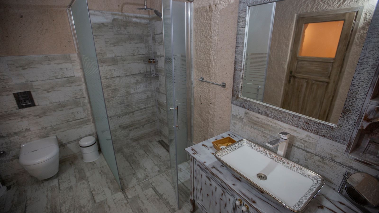 rooms-kaya-magara-suit