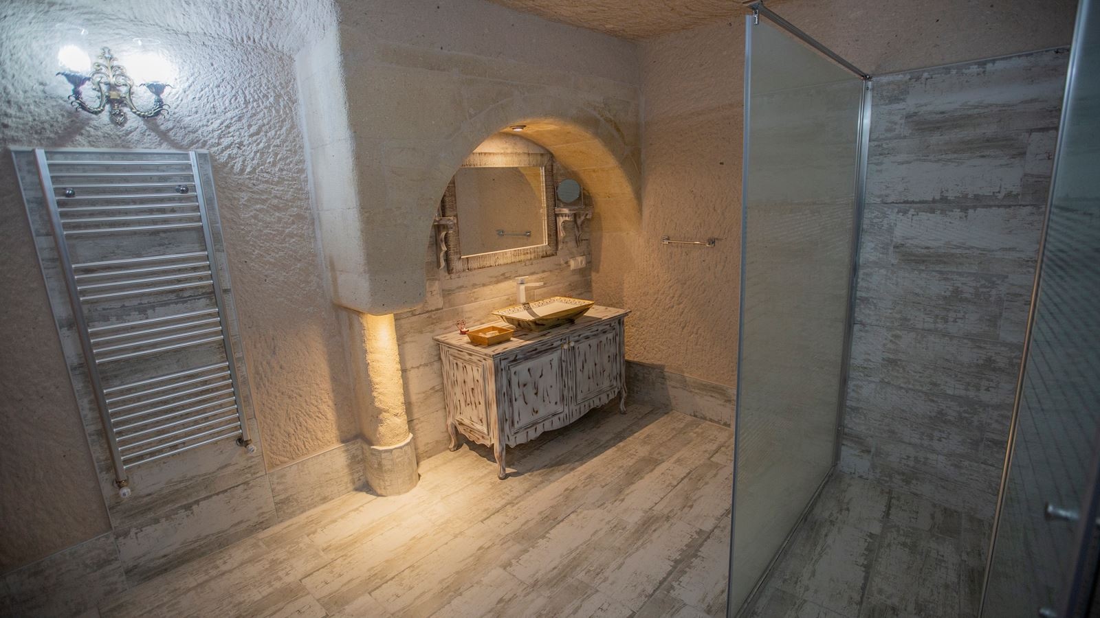 rooms-kaya-magara-suit