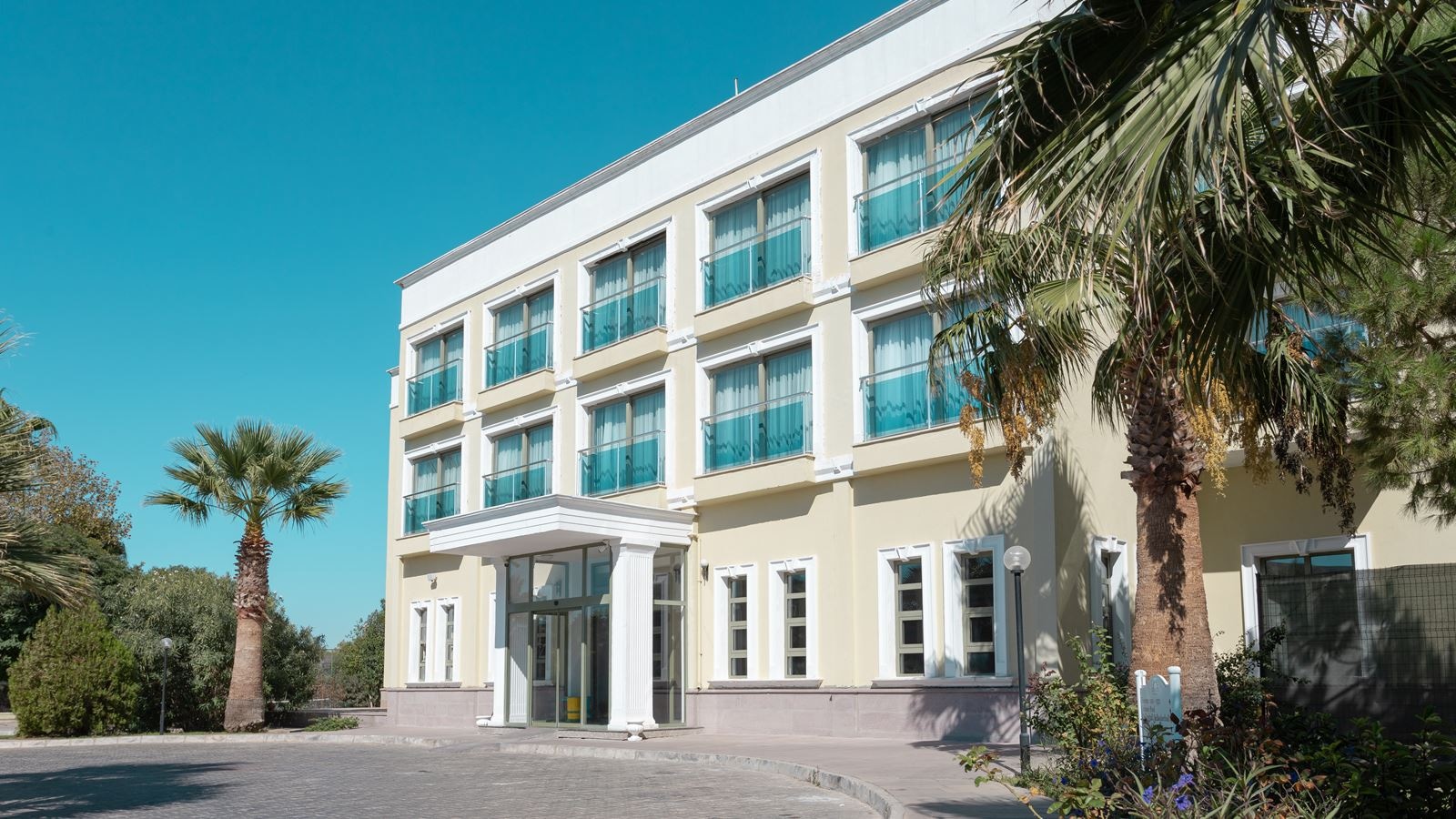 rooms-hotel-standard-room