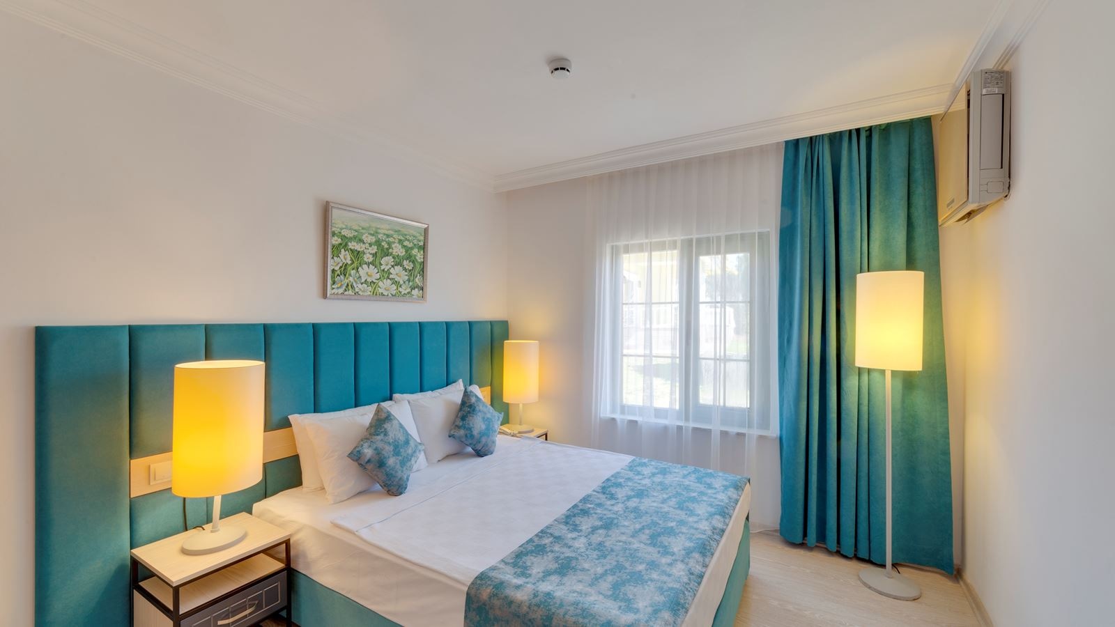 rooms-club-family-room