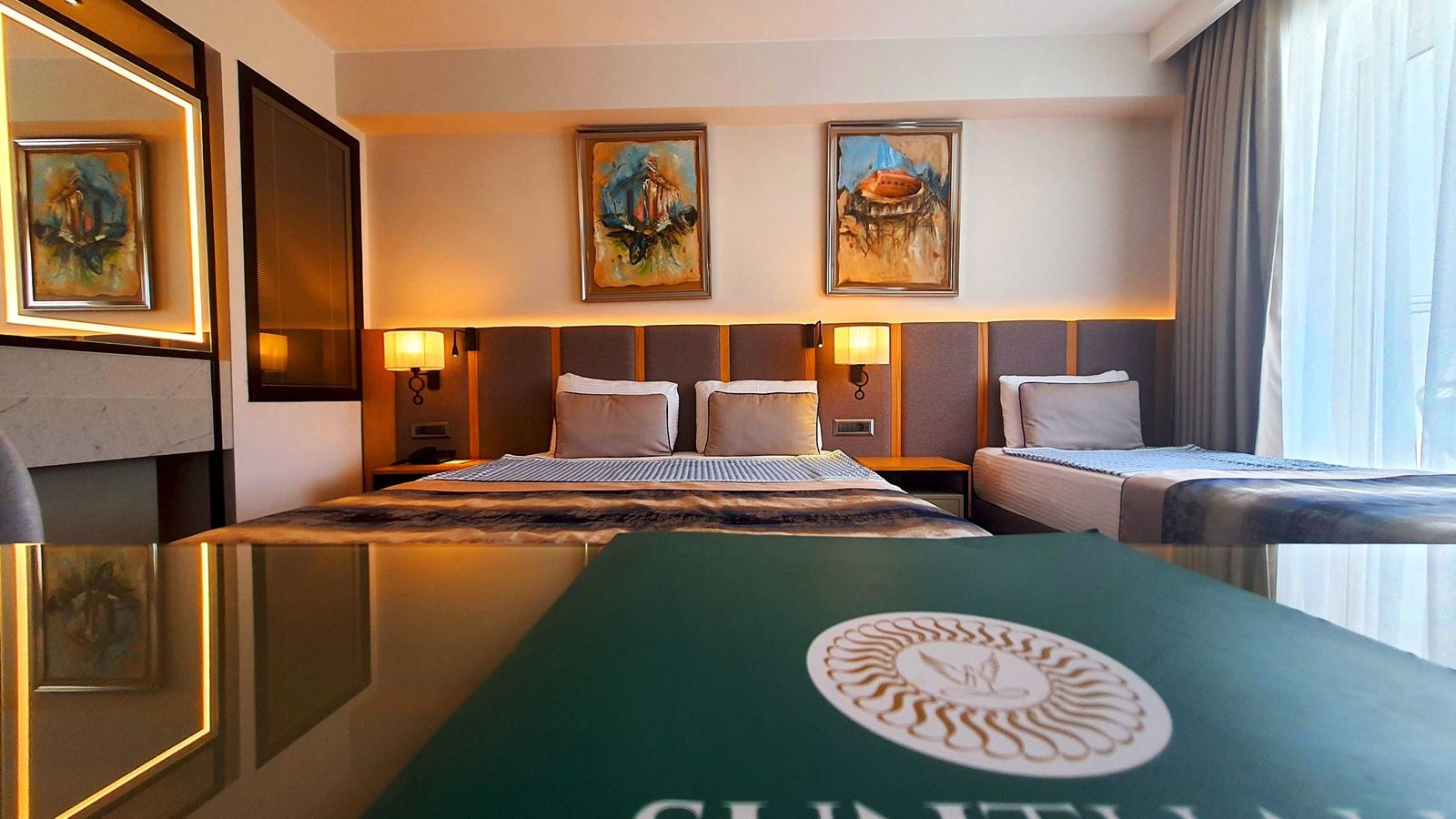 rooms-standard-room-pool-view