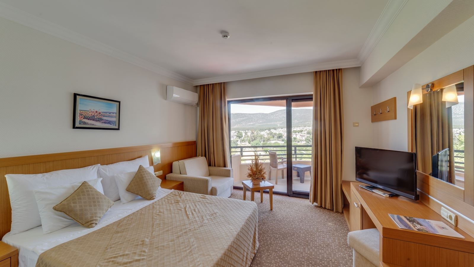 rooms-standard-room-landview-balcony