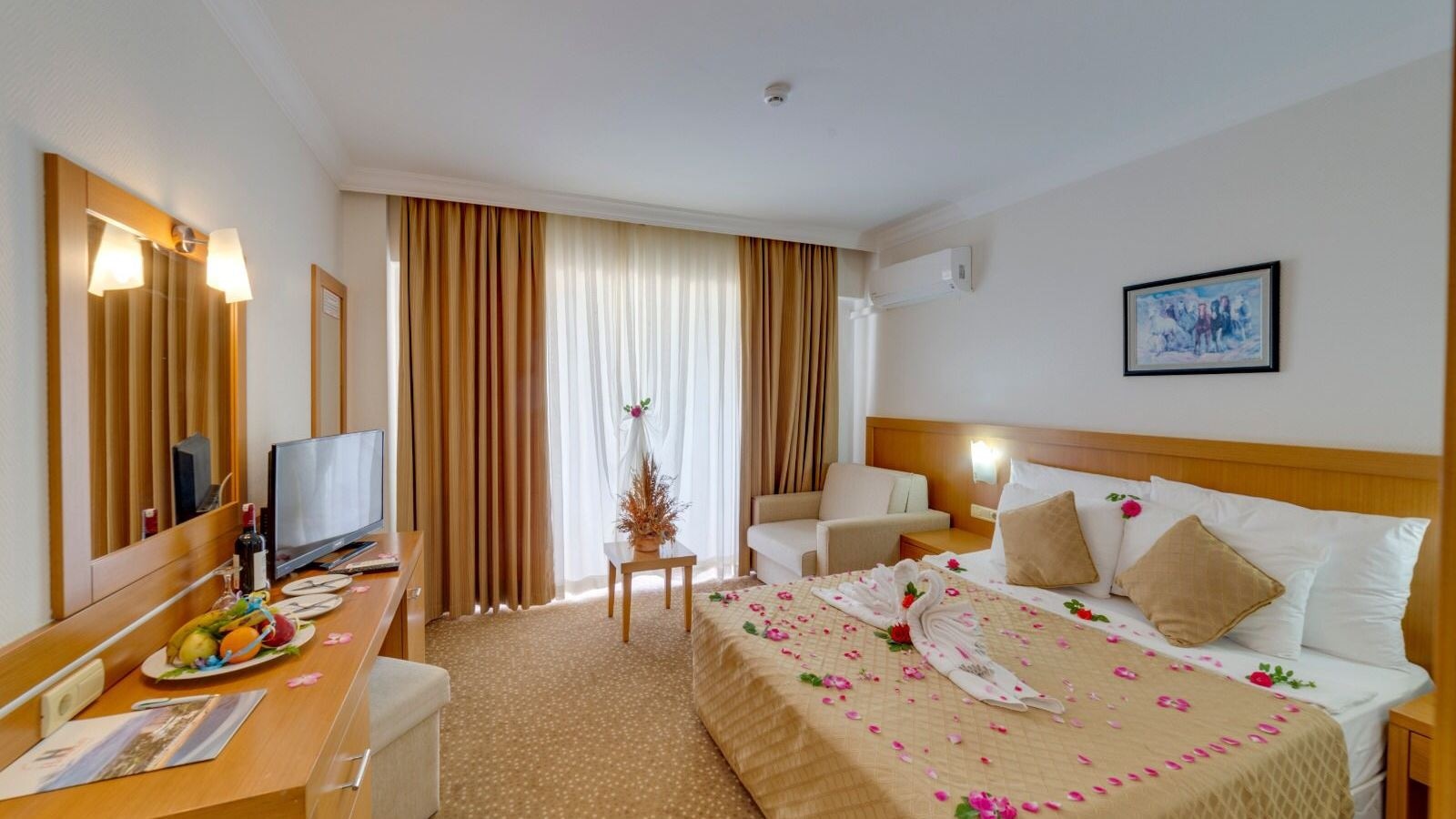 rooms-standard-room-landview-balcony