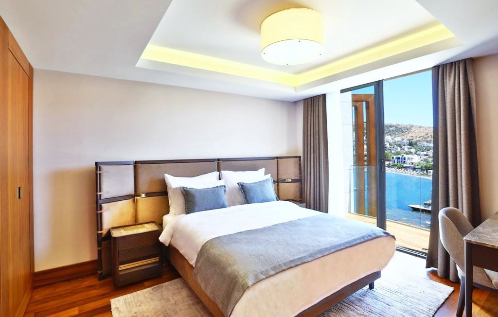 rooms-deluxe-suite-sea-view
