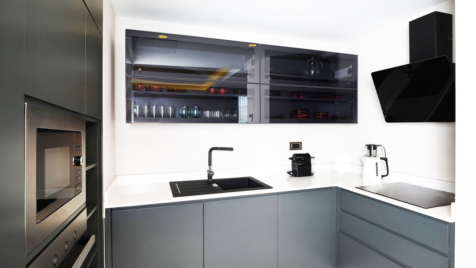 rooms-deluxe-suite-sea-view