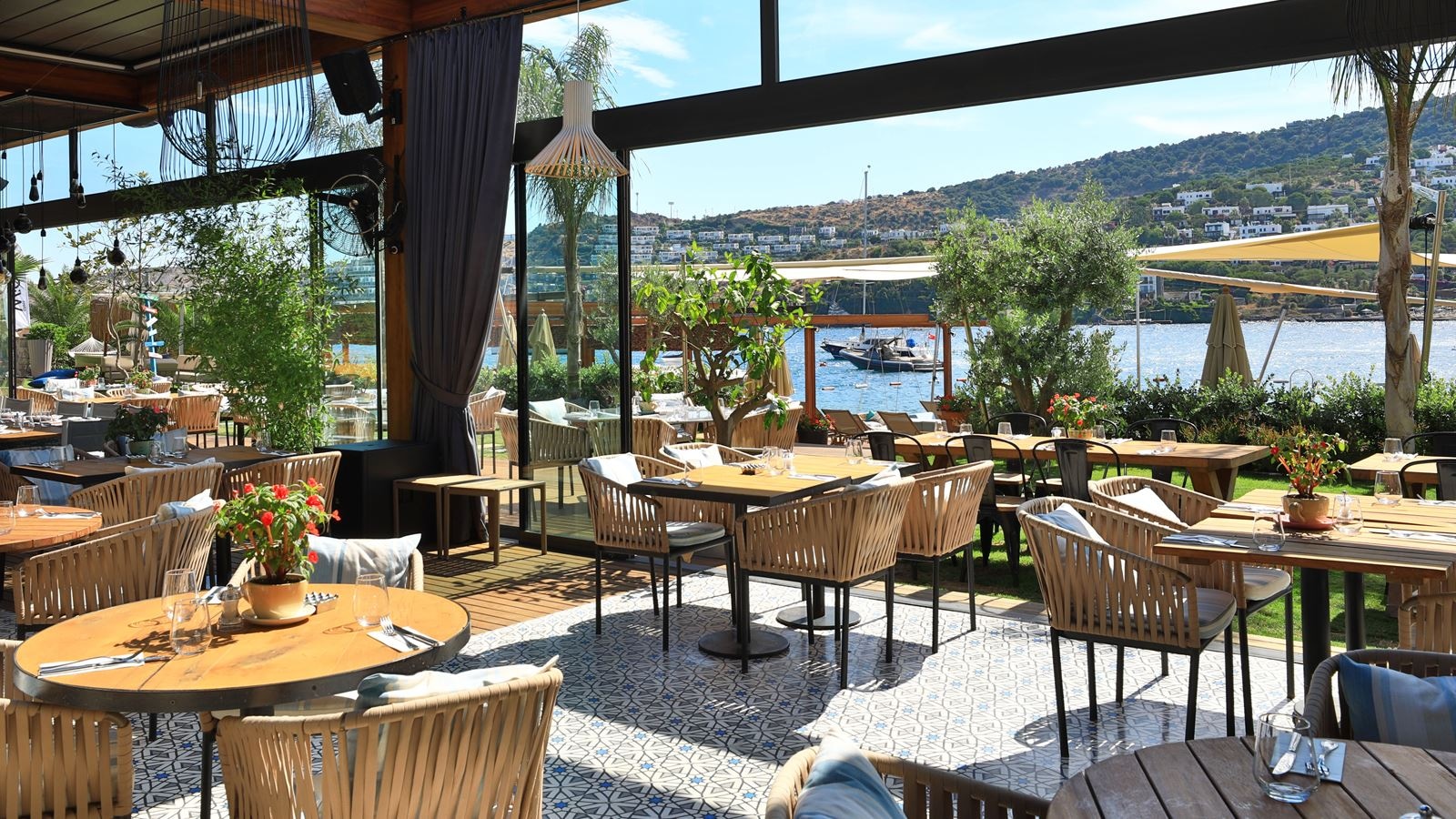 restaurants-restaurants