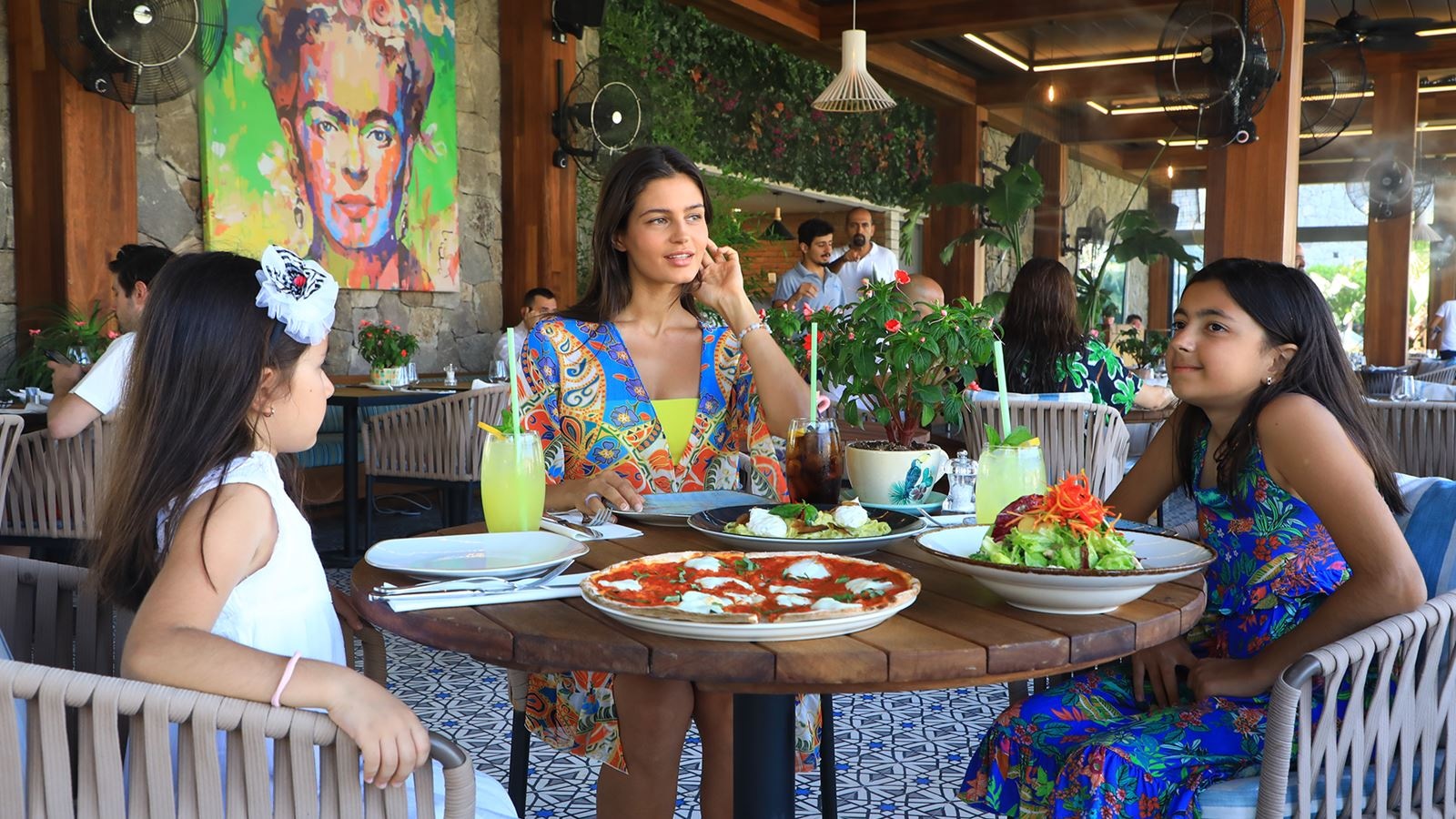 restaurants-restaurants