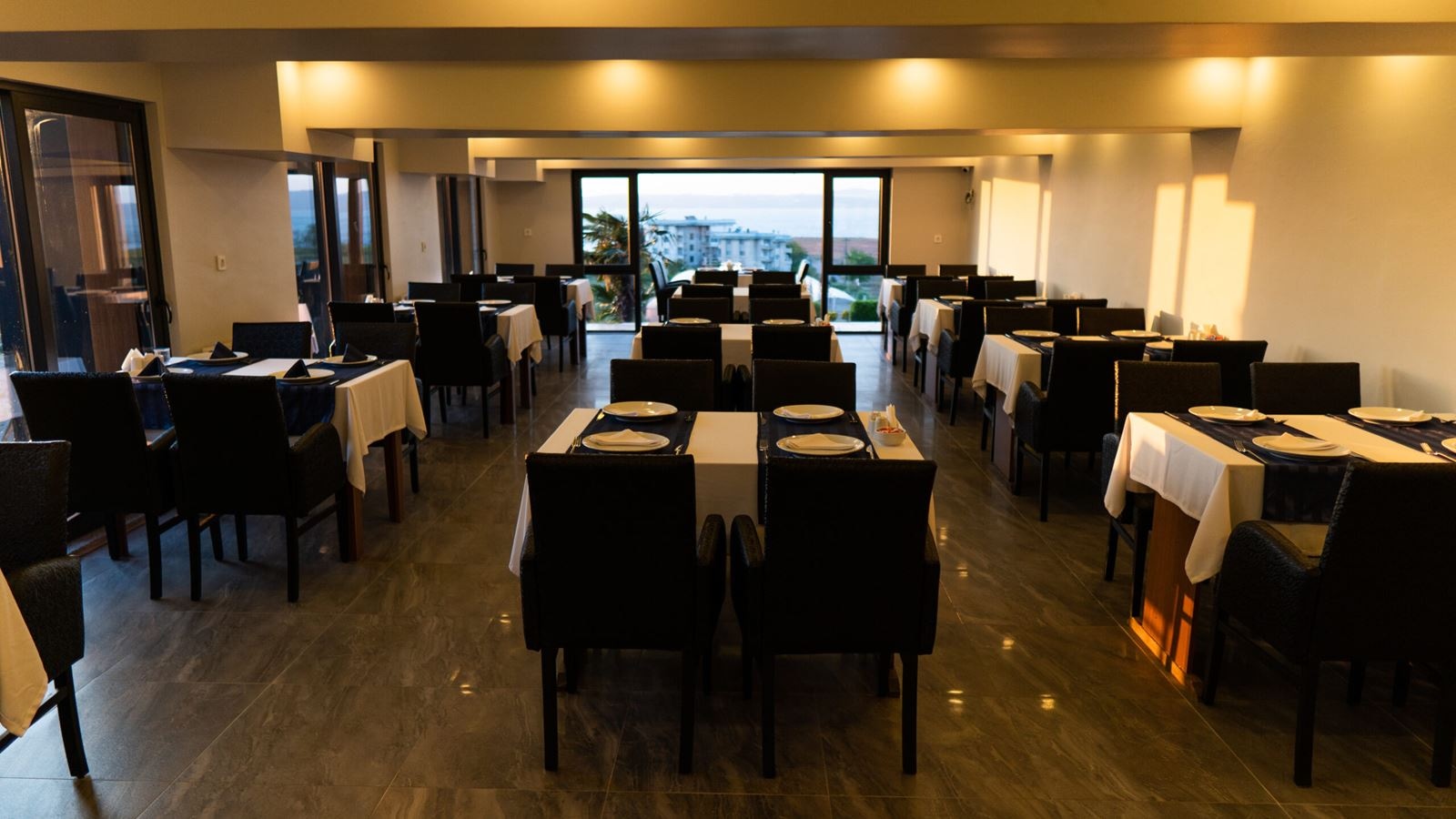 restaurants-main-restourant