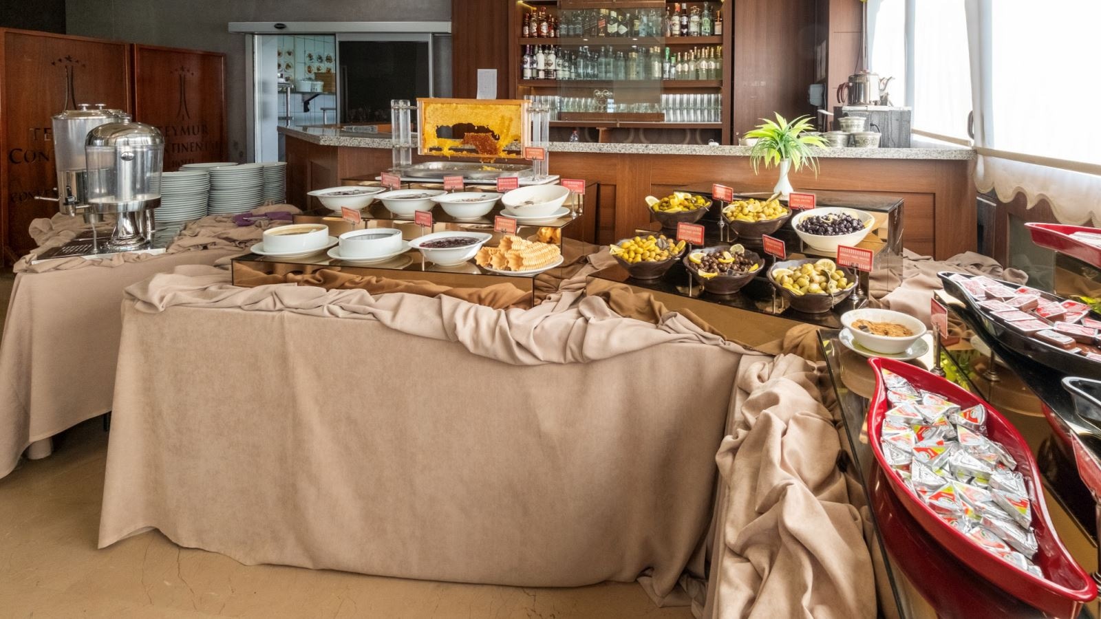 restaurants-restoran