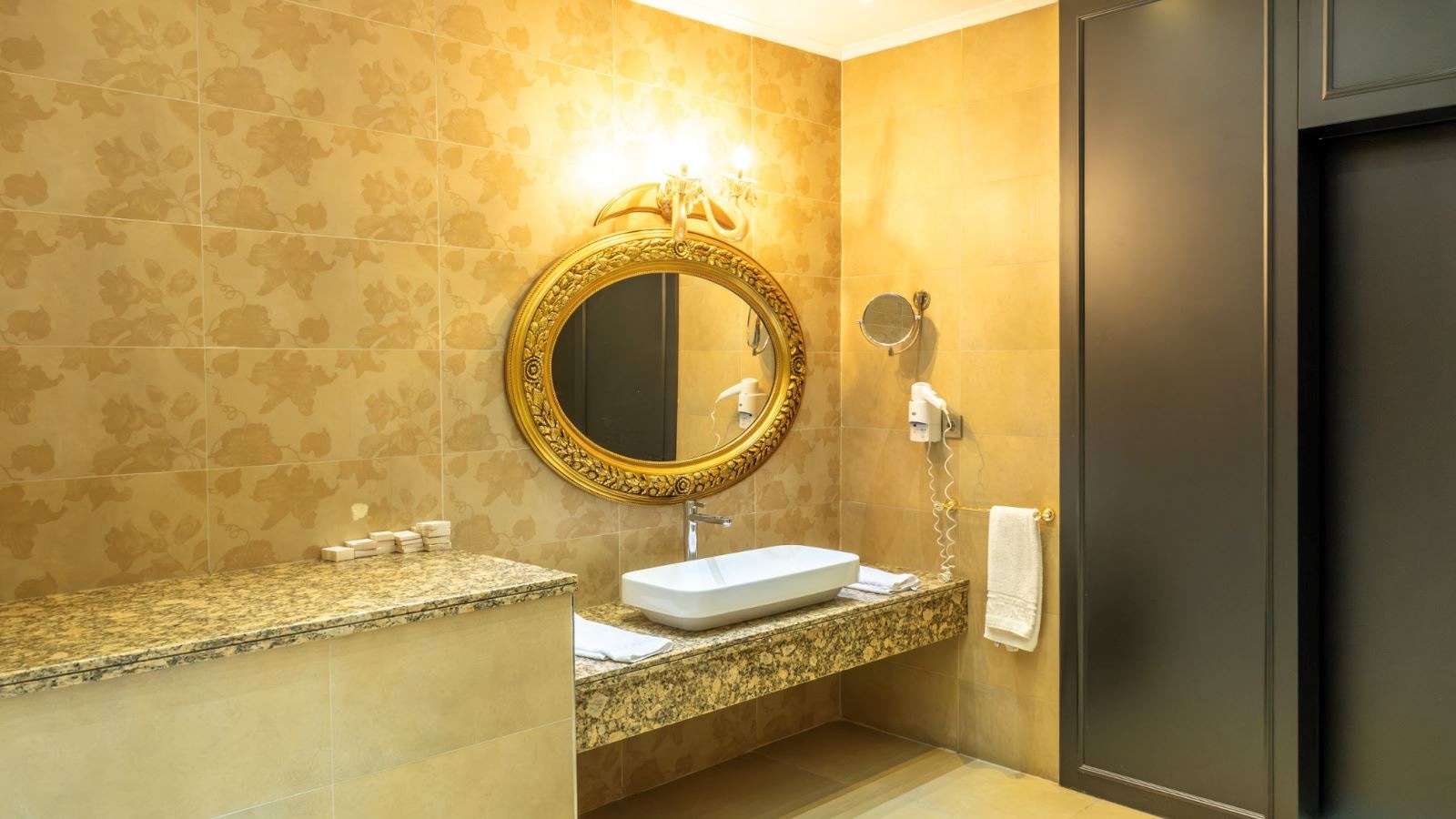 rooms-king-suite-oda