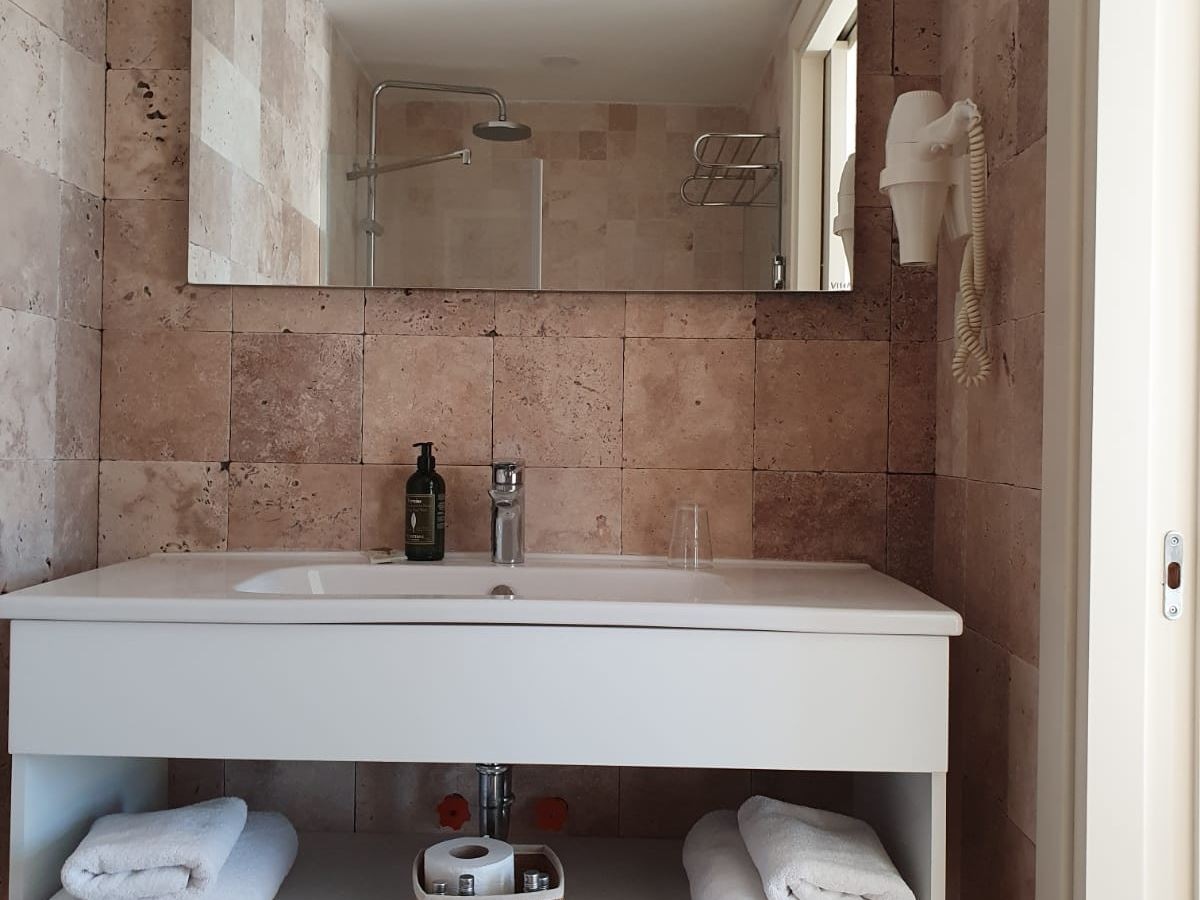 rooms-family-room-with-sea-wiev