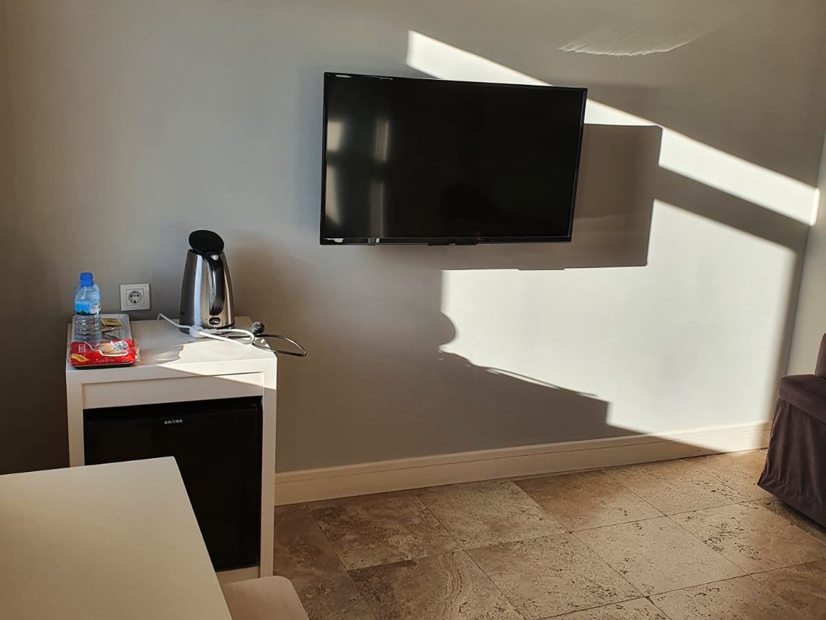 rooms-family-room-with-sea-wiev