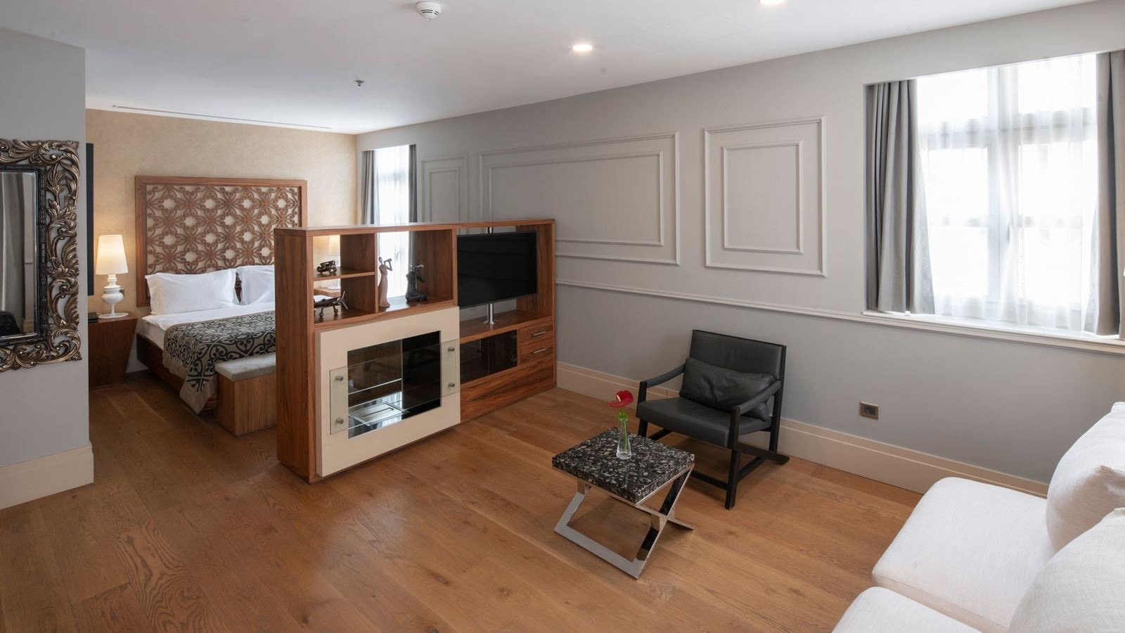 rooms-deluxe-room-french