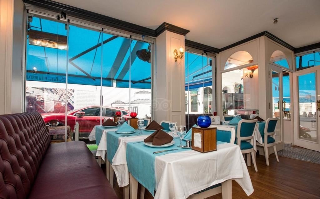 restaurants-breakfast-room