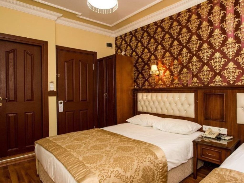 rooms-deluxe-room