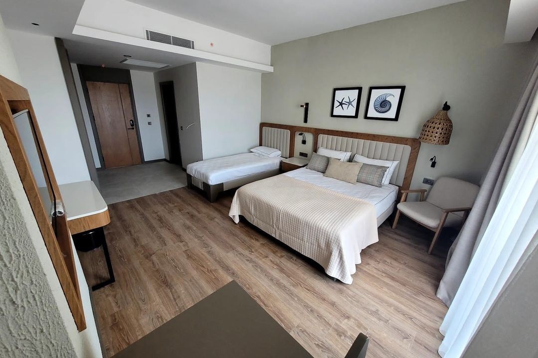 rooms-double-room-land-view