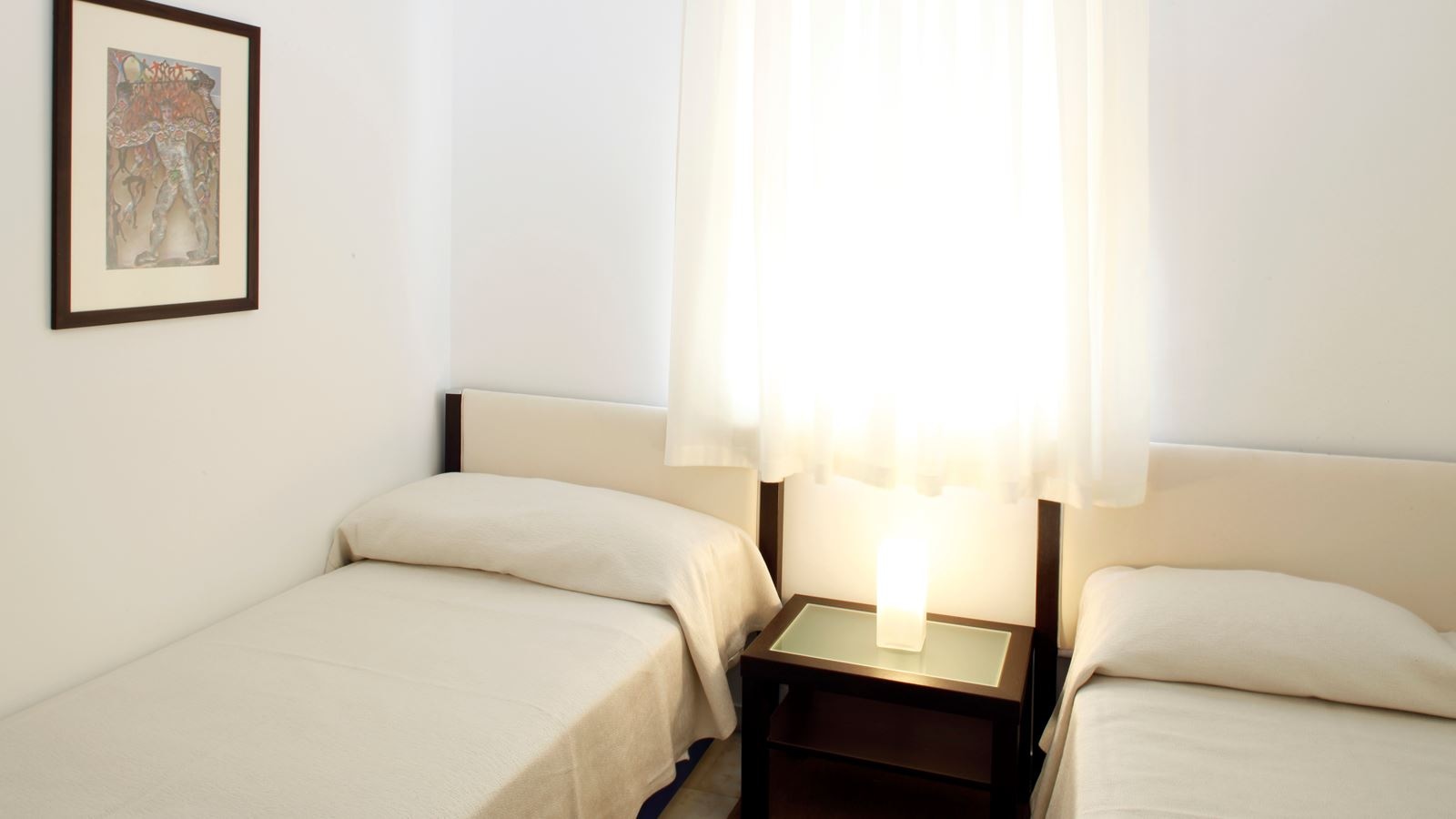 rooms-suite-2-bedroom-land-view