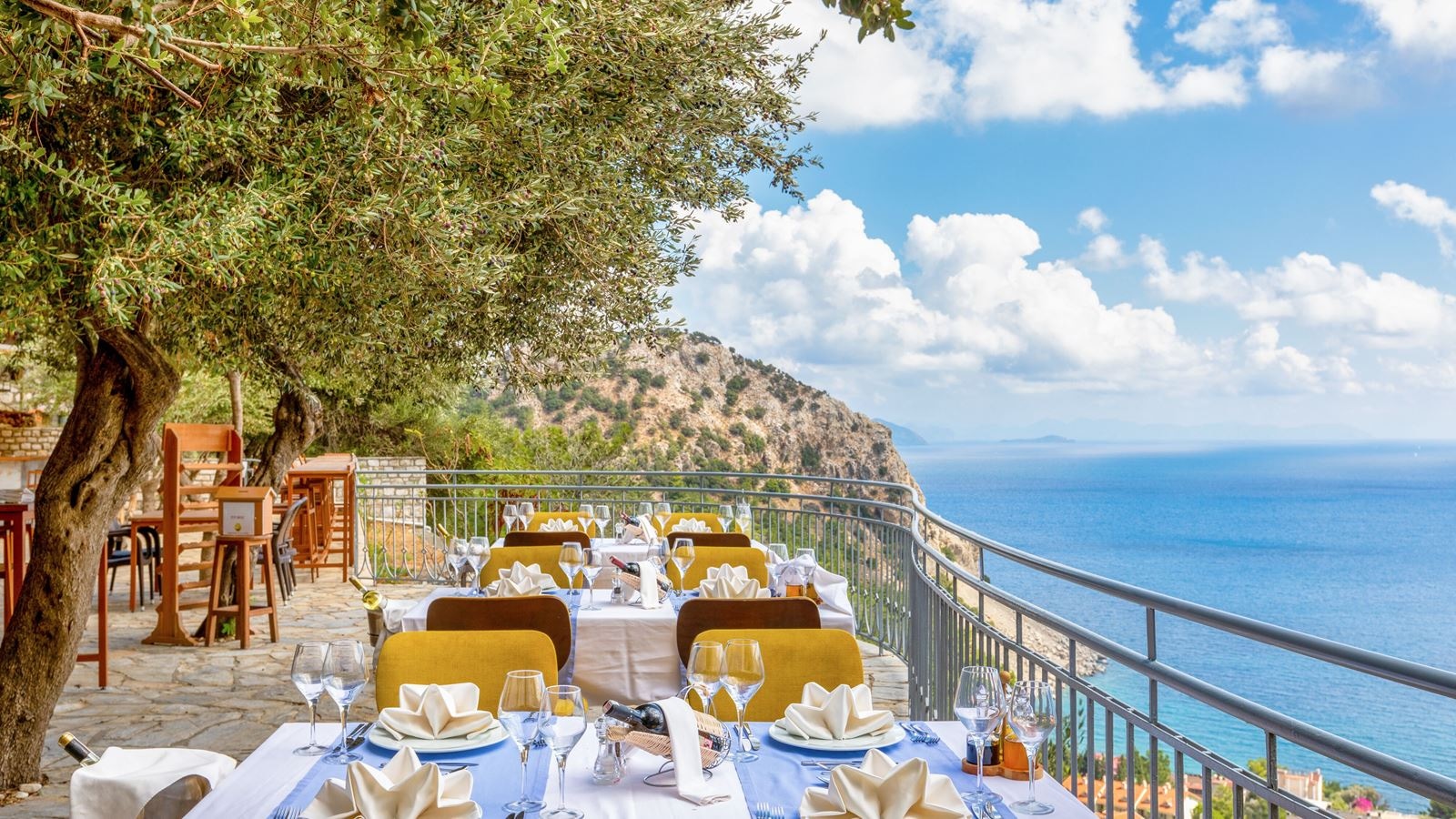 restaurants-main-building