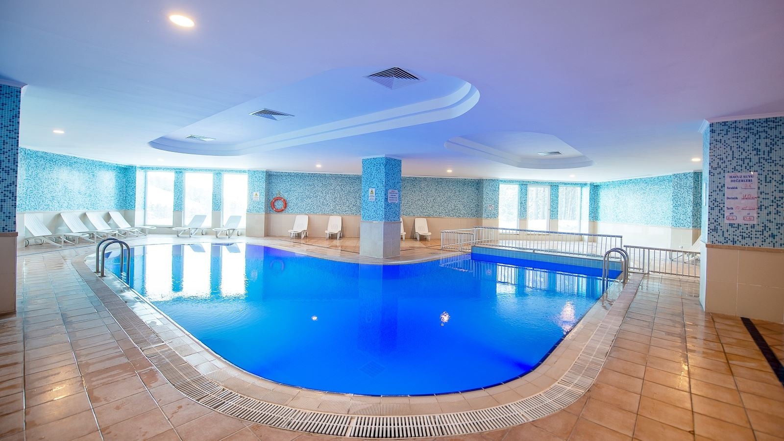 pools-indoor-pool
