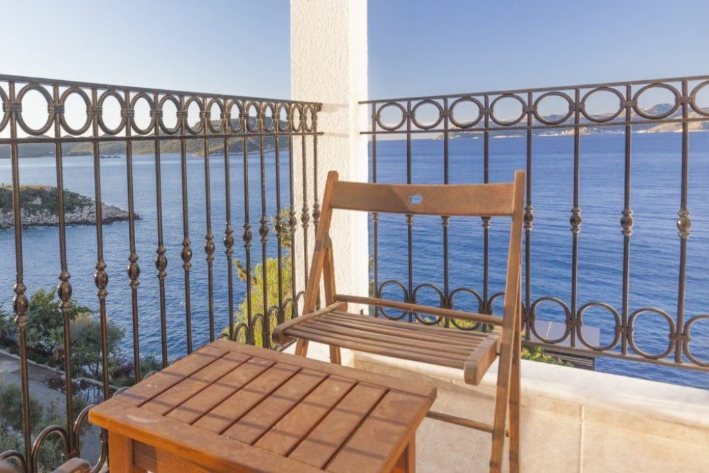 rooms-superior-room-frontal-sea-view