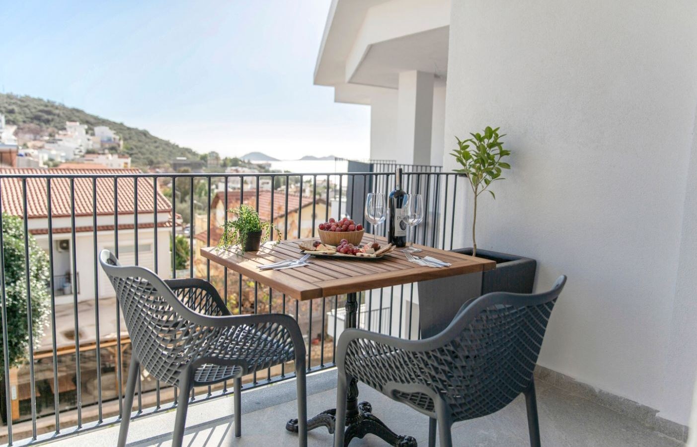 rooms-king-suite-with-sea-view