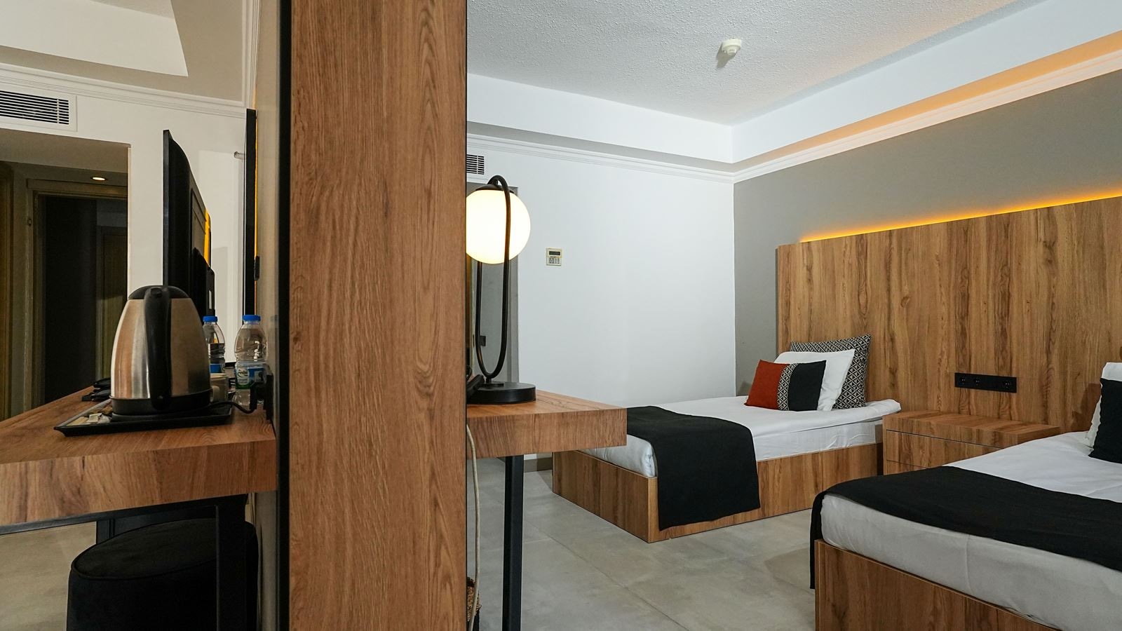 rooms-junior-suite-room