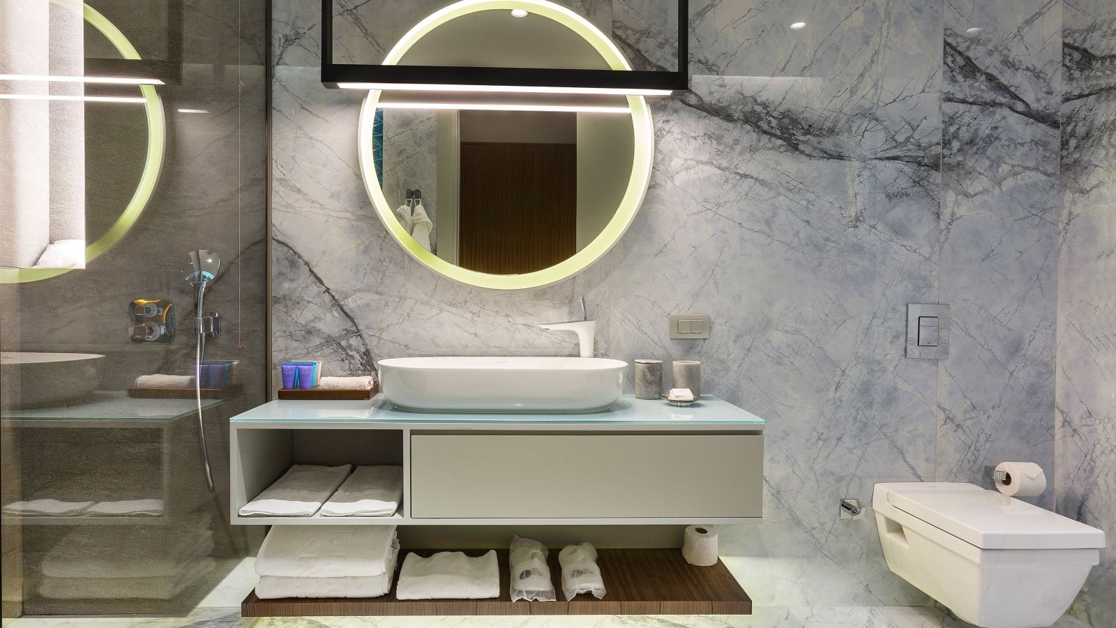 rooms-deluxe-swim-up-pool-room