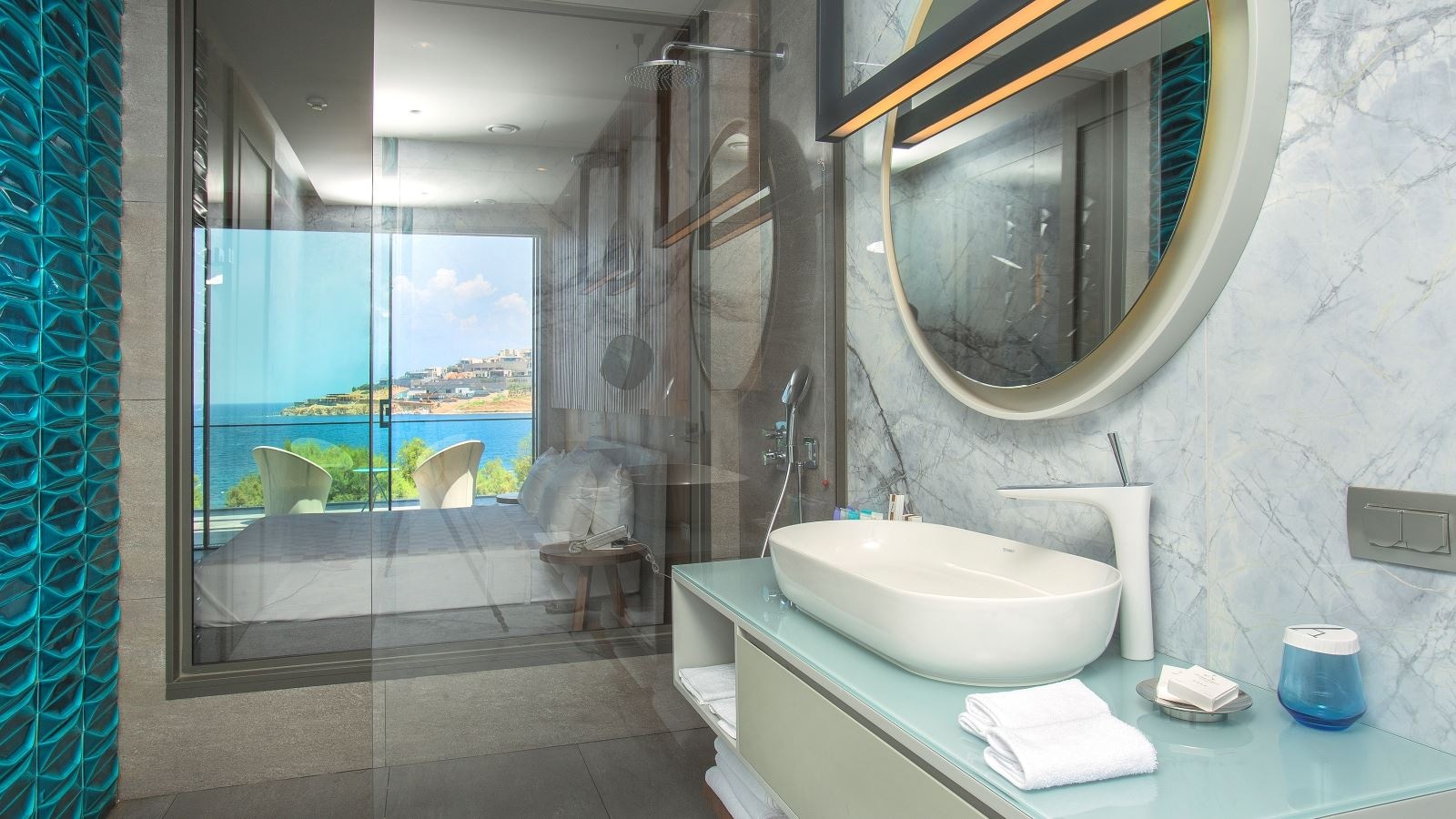 rooms-deluxe-deniz-manzarali-oda