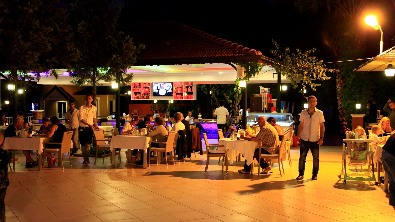 bars-orient-pool-bar