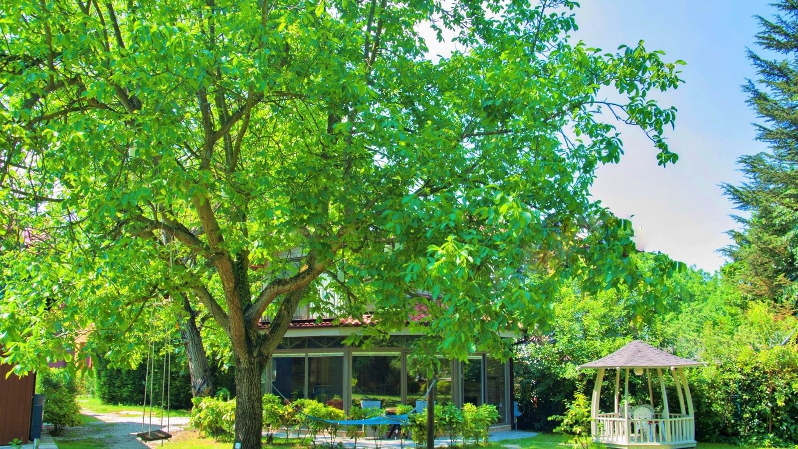 rooms-junior-garden-villa