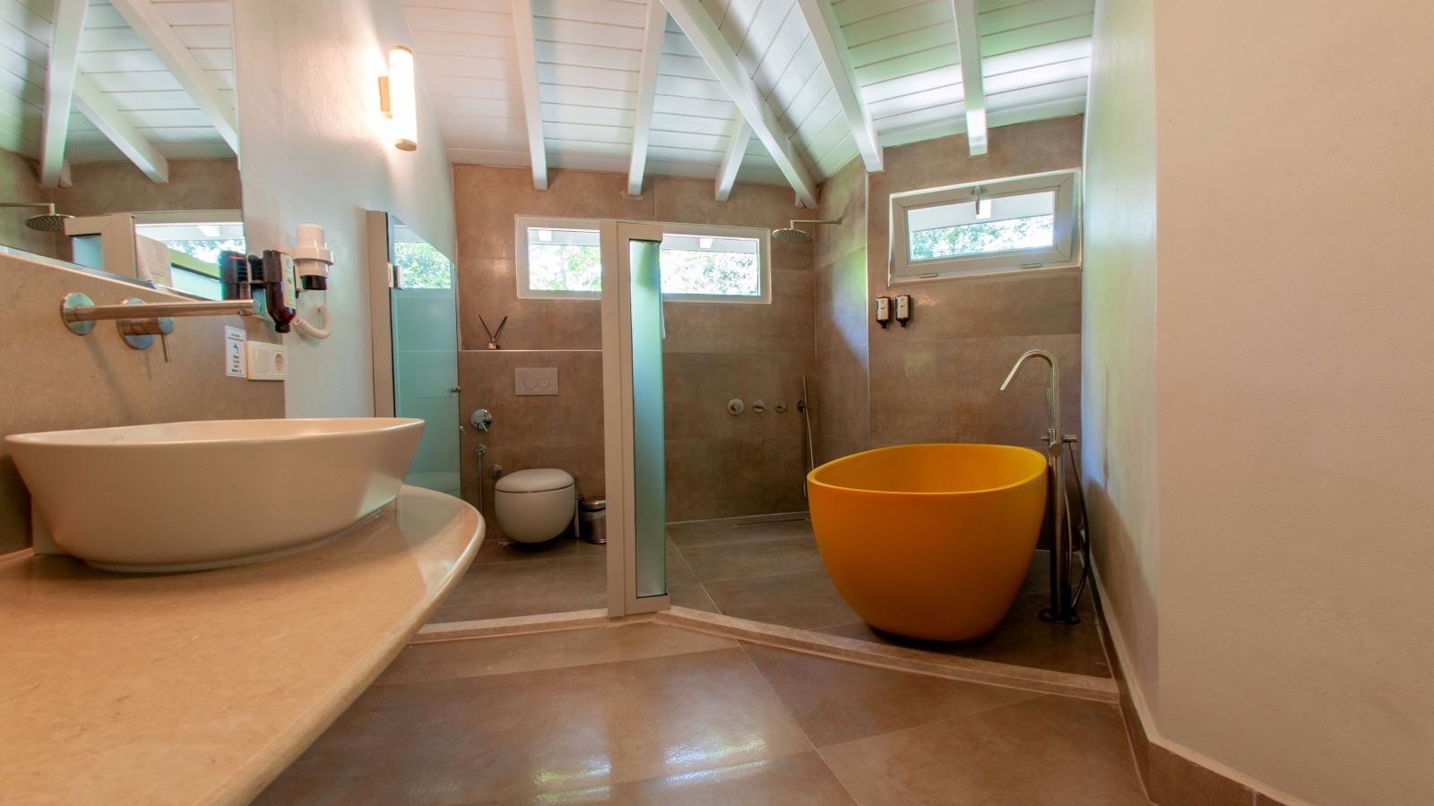 rooms-three-bedroom-luxury-villa