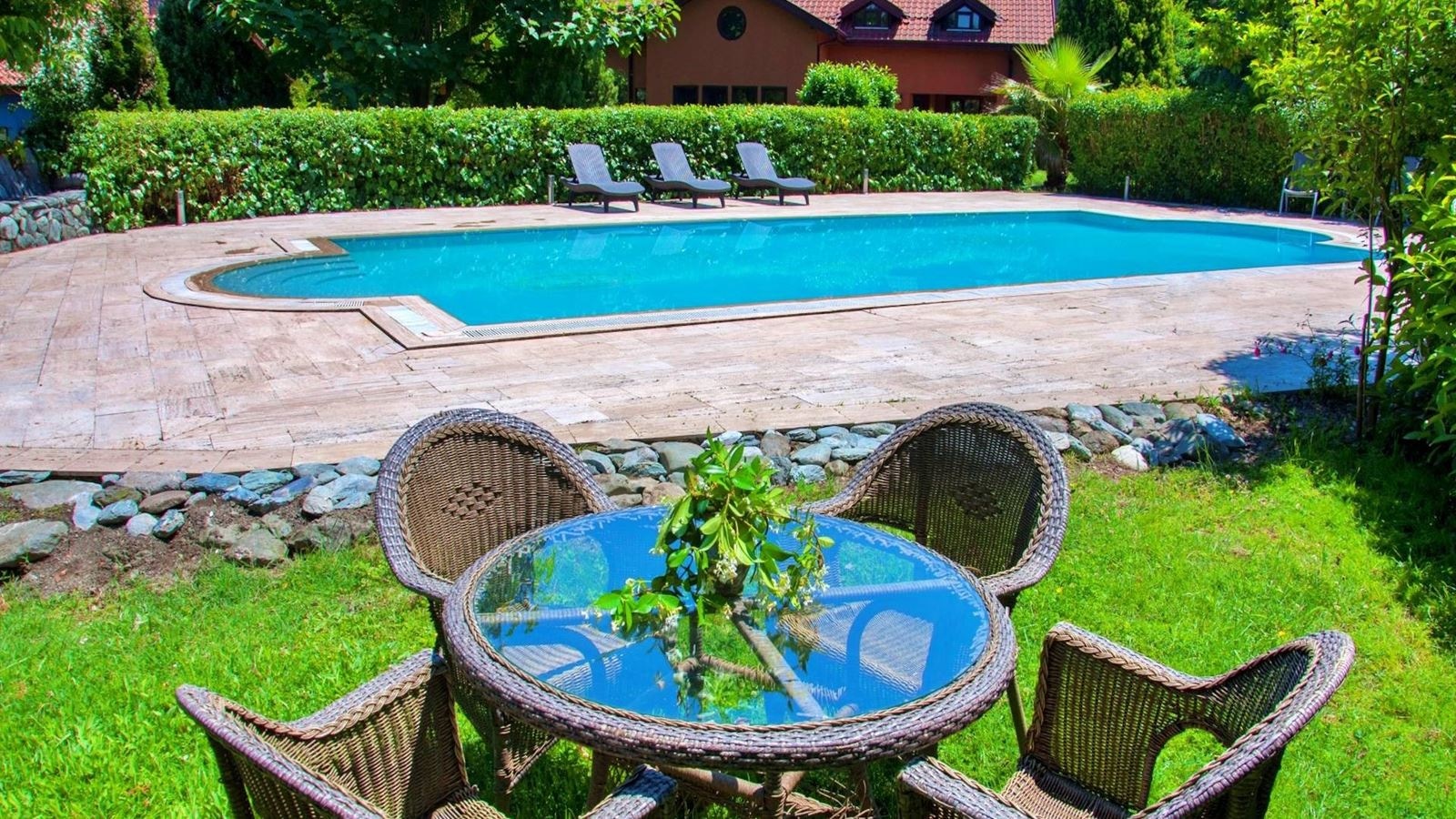 rooms-fourbedroom-country-villa