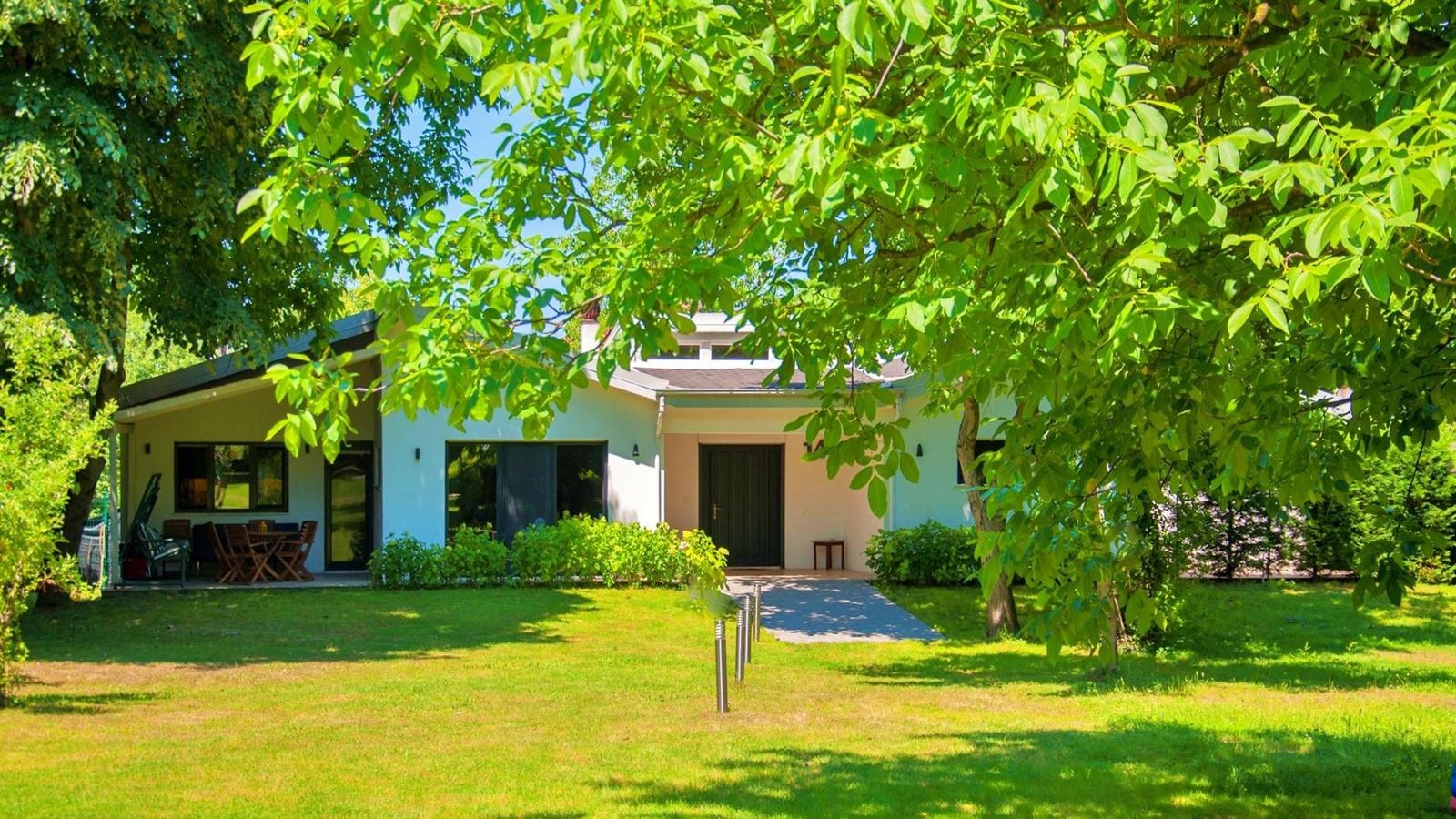 rooms-threebedroom-garden-villa