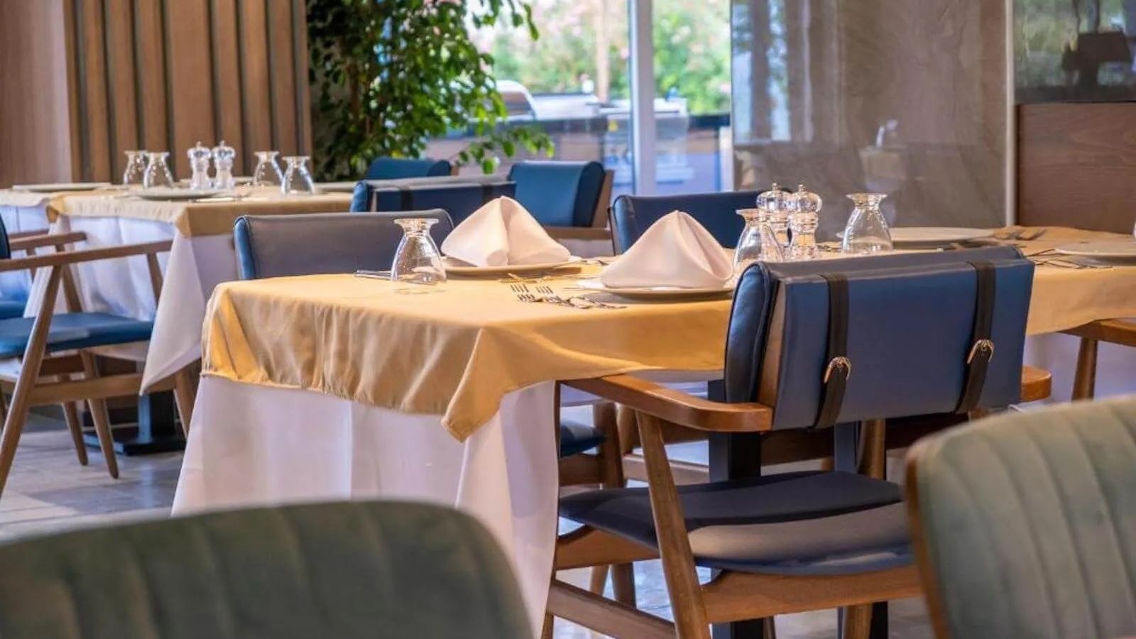 restaurants-main-restourant