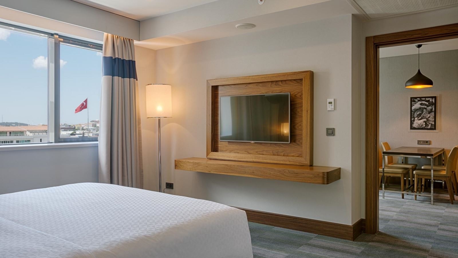 rooms-panoramic-suit