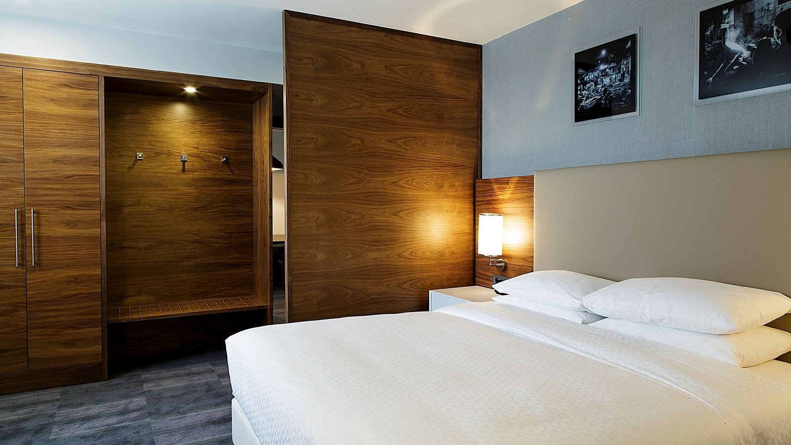 rooms-comfort-king-suit
