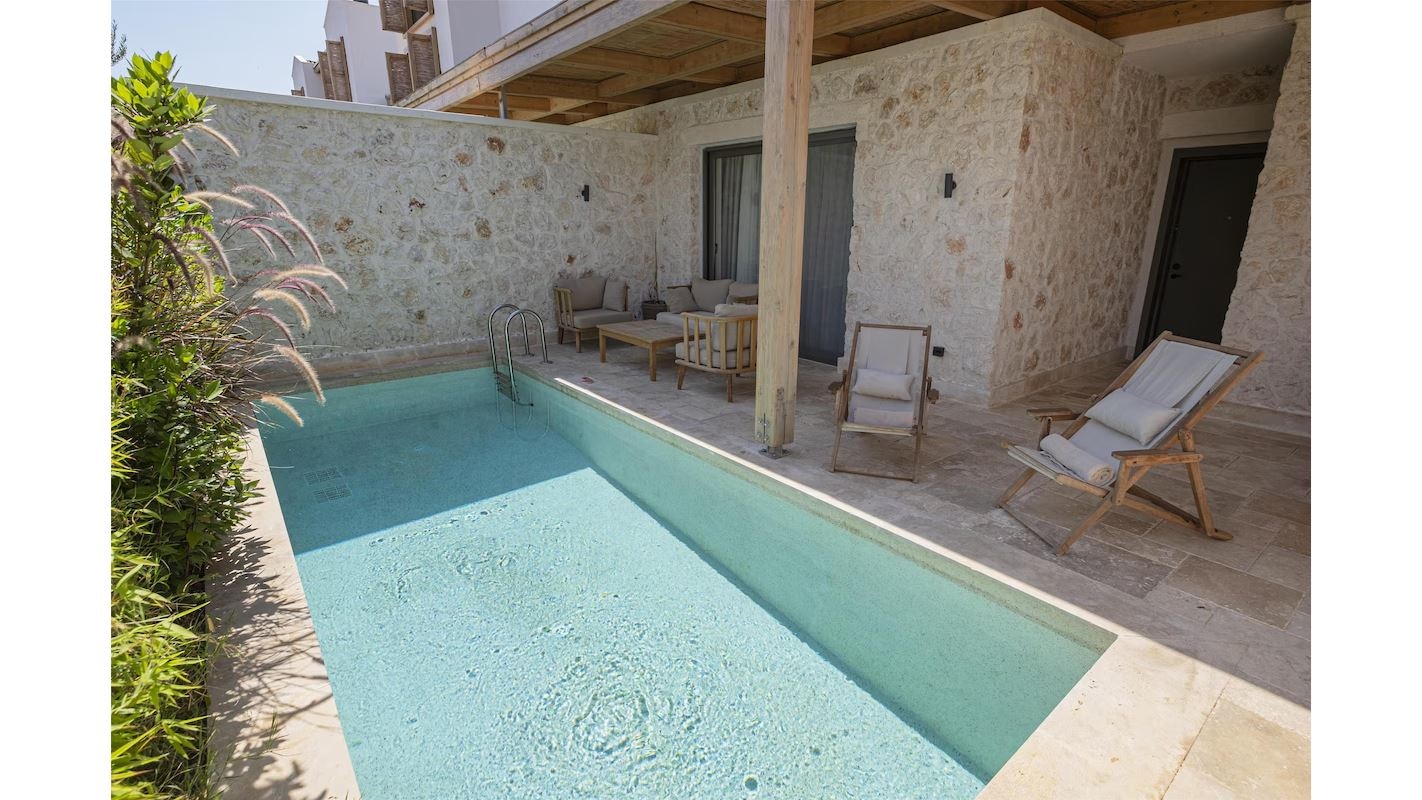 rooms-premium-suite--private-pool