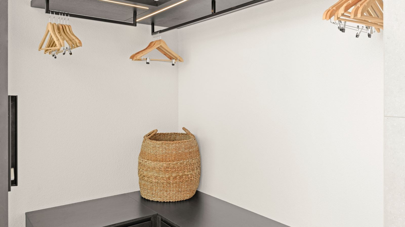 rooms-residence-garden-1+1