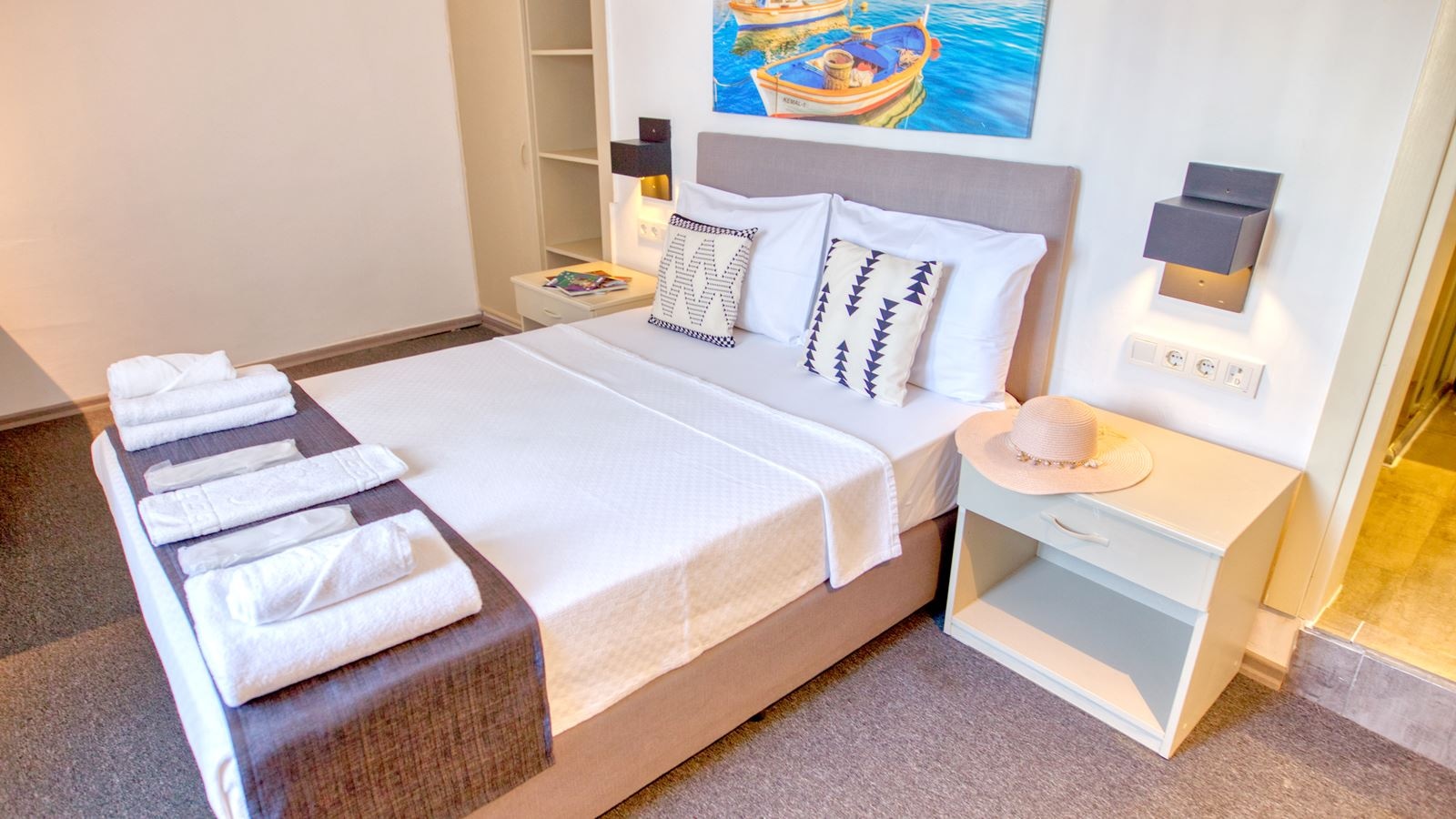 rooms-superior-2-kisilik-oda--kara-manzarali