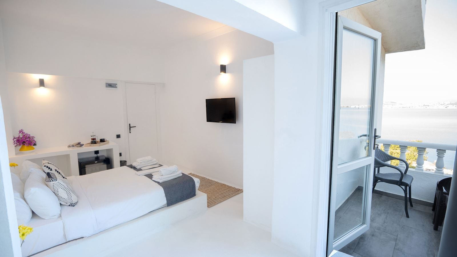 rooms-superior-3-kisilik-oda-kismi-deniz-manzarali