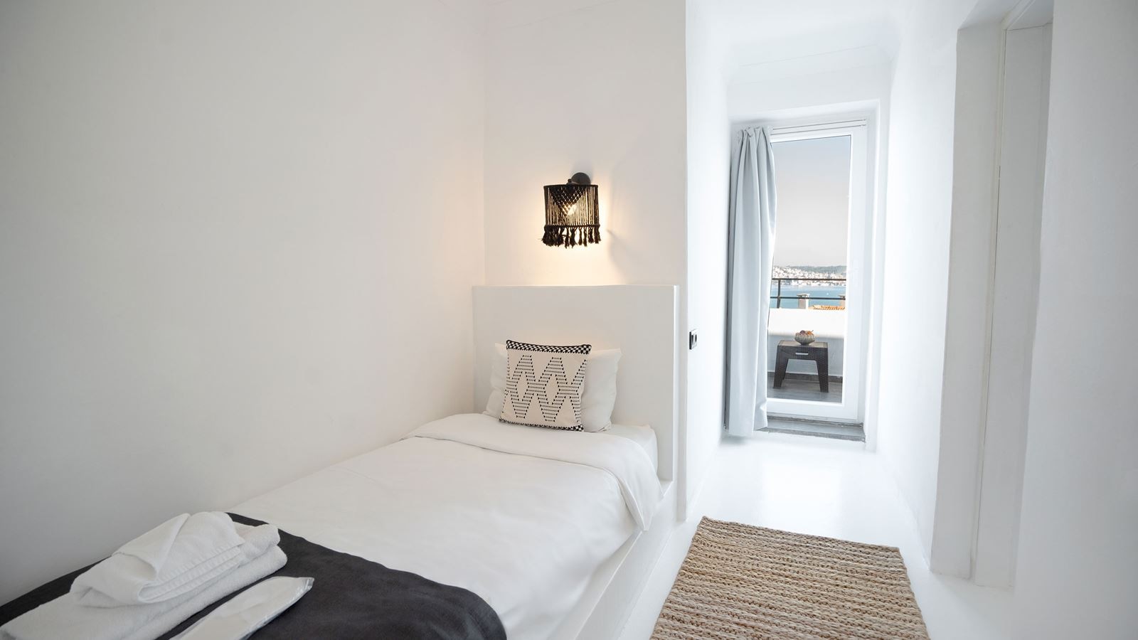 rooms-deluxe-3-kisilik-oda--deniz-manzarali