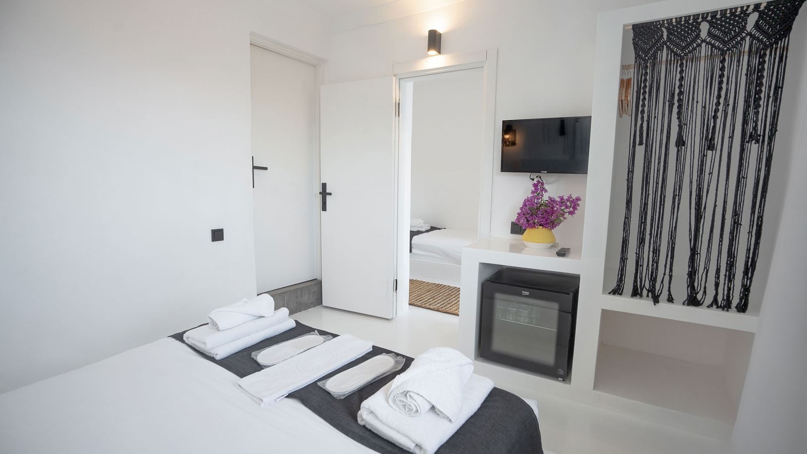 rooms-deluxe-3-kisilik-oda--deniz-manzarali